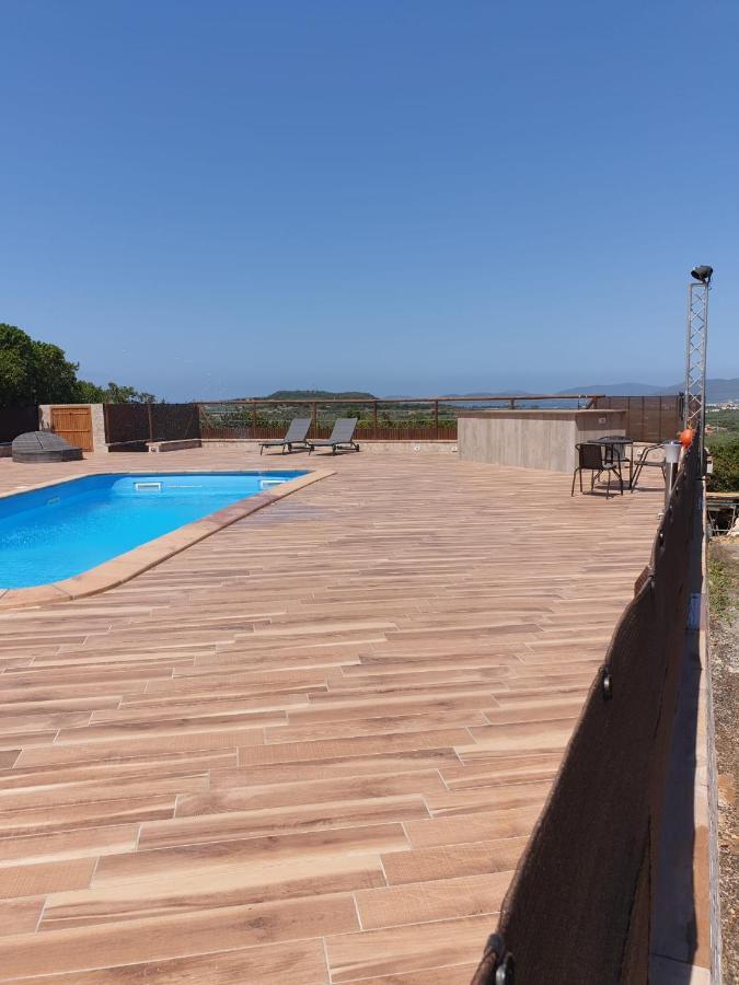 Affittacamere Luna E' Pedra - In Con Vista Sulla Baia Di E Piscina, 2 O 3 Private *