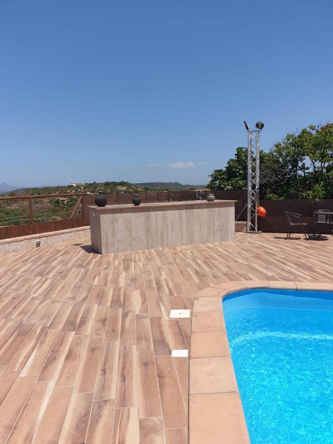 Affittacamere Luna E' Pedra - In Con Vista Sulla Baia Di E Piscina, 2 O 3 Private
