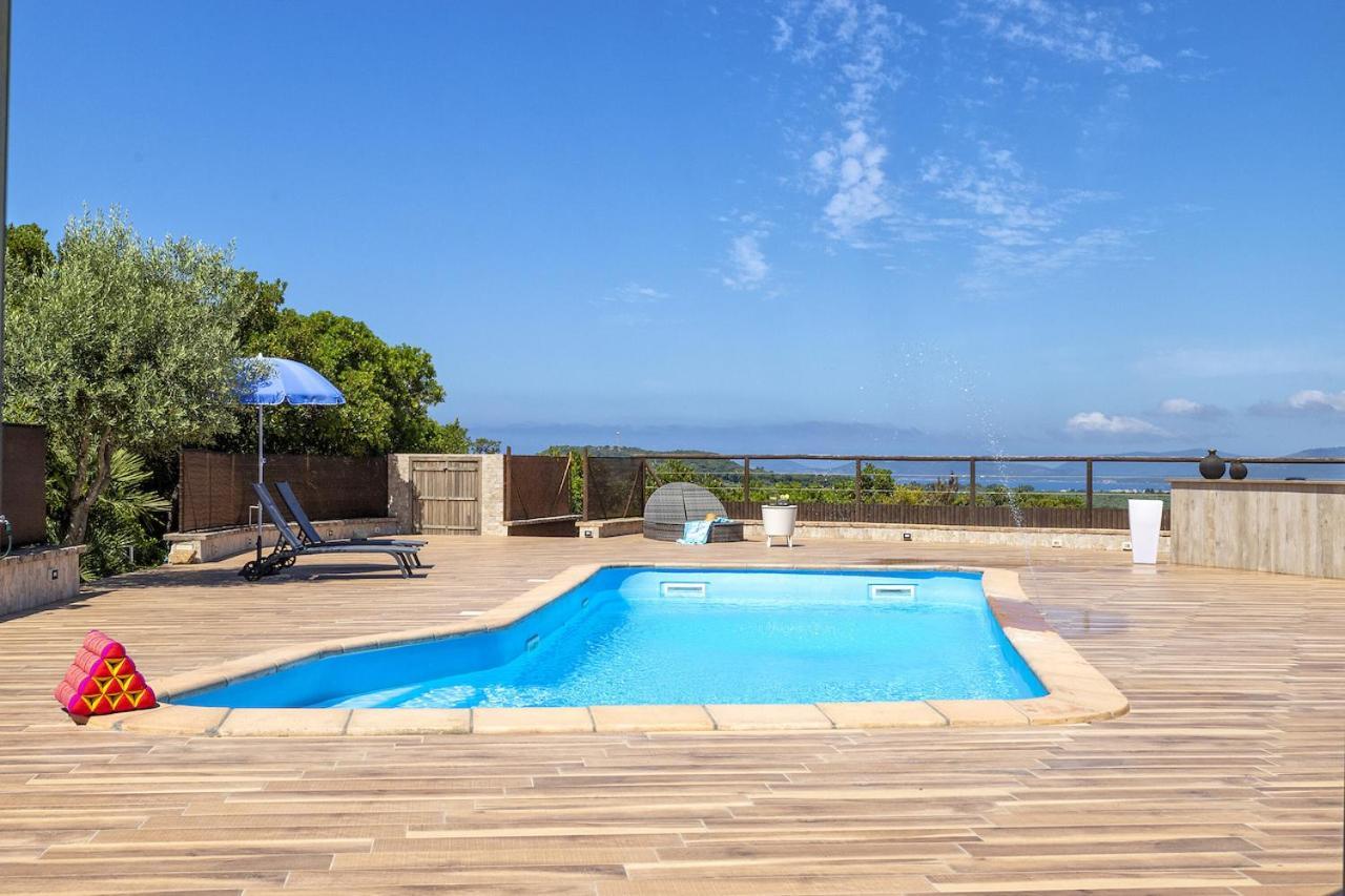 Luna E' Pedra - In Con Vista Sulla Baia Di E Piscina, 2 O 3 Private Gasthuis